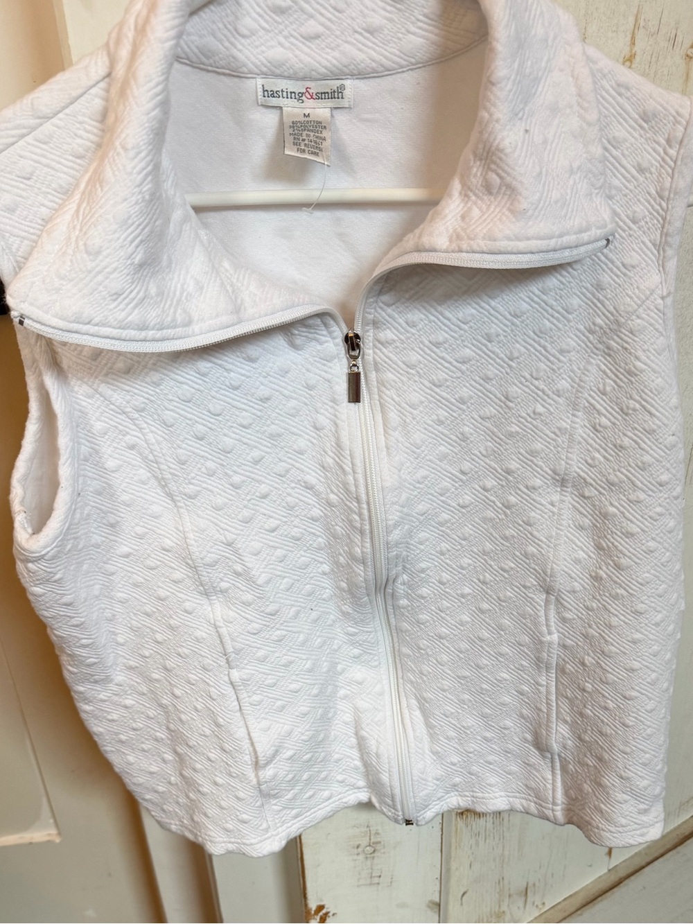 Y2K Hastings & Smith White Quilted Zip-Front Vest